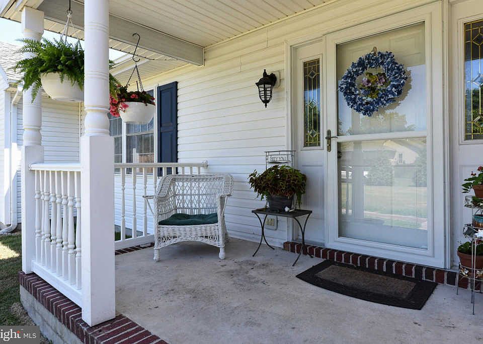 1st image of 6894 Atlanta Cir
