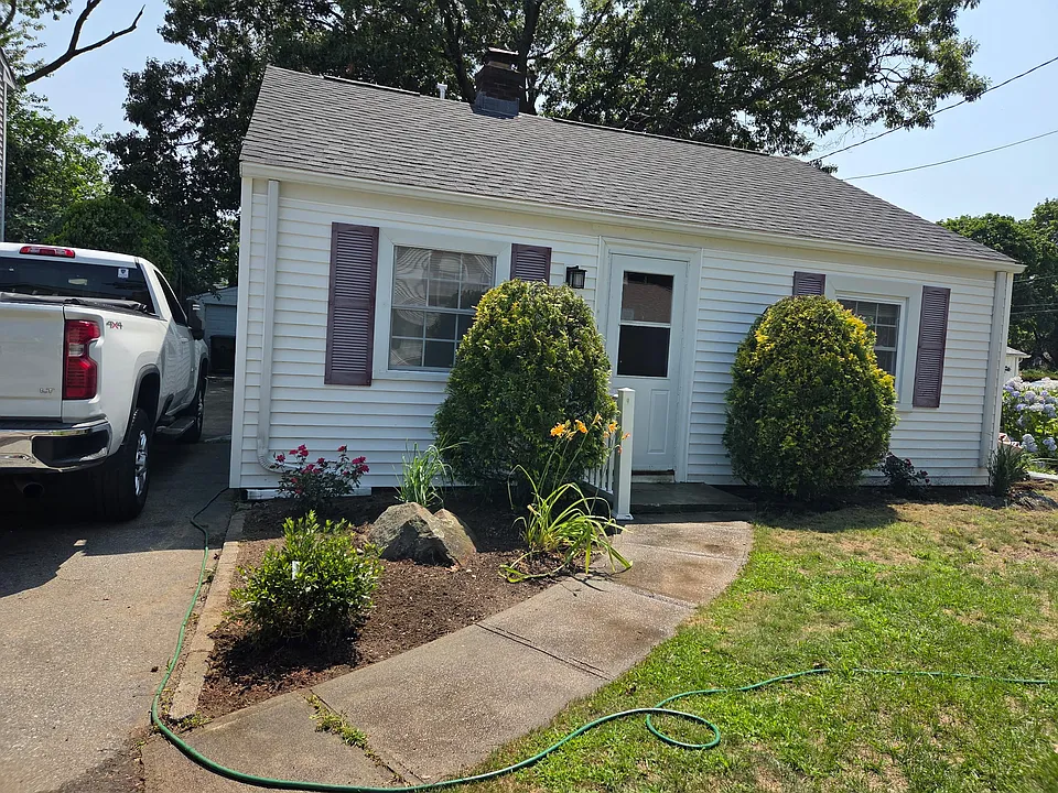 54 Park Dr
