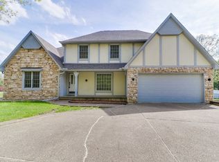 1 Timber Creek Ct, Towanda, IL 61776