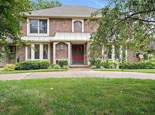 8405 Reinhardt Ln, Leawood, KS 66206