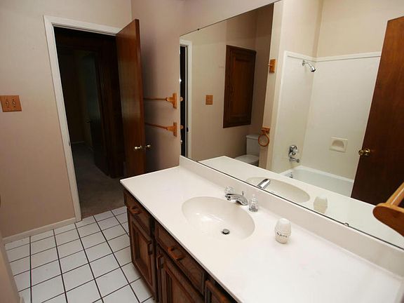 4th image of 4209 Olmos River Ct