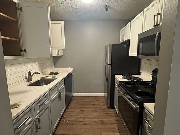 2nd image of 122 Chestnut St APT 5