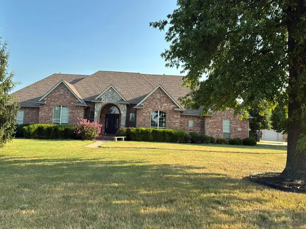 4645 W Pleasant Grove Rd, Rogers, AR 72758