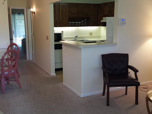 2nd image of 30 Lake Vista Trl APT 204