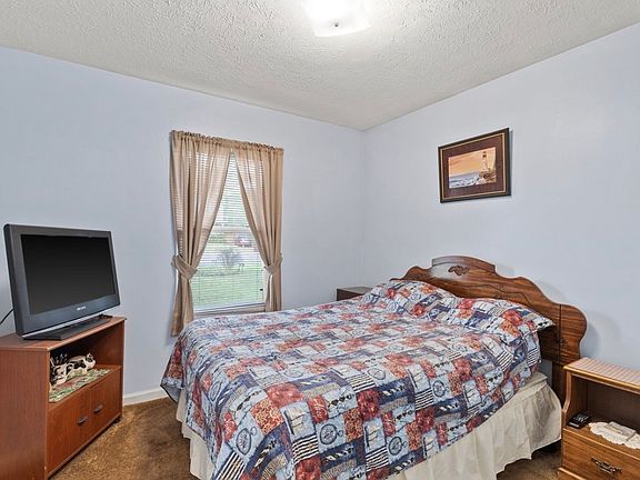 3rd image of 623 Brentmeadow Cir
