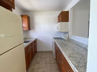 2746 Johnson St #A, Hollywood, FL 33020