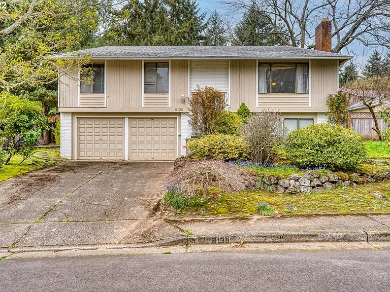 8135 SW Strowbridge Ct, Beaverton, OR 97008 | Zillow