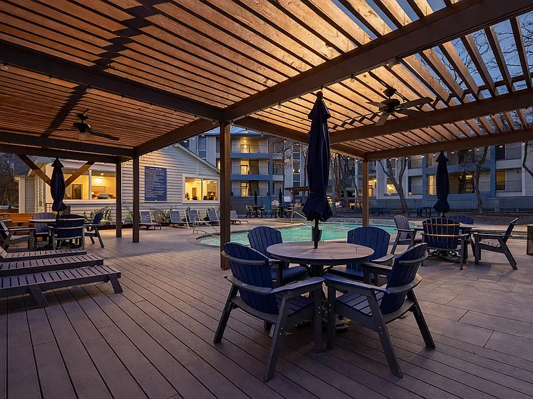 Treehouse Apartments — Photo 2