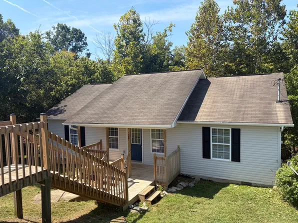147 Red Bud Ln, Sevierville, TN 37876