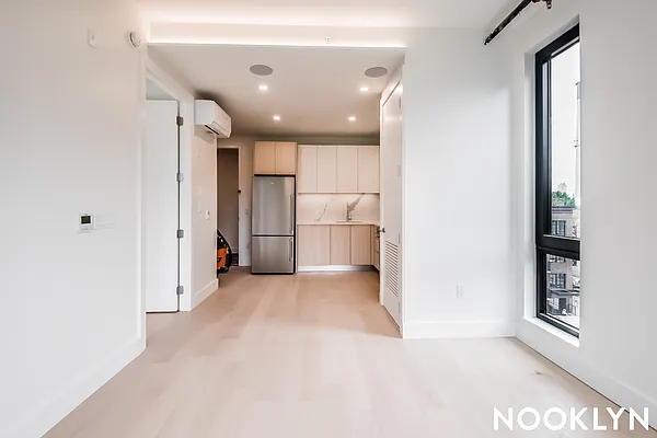 Rented by Nooklyn NYC LLC | media 7