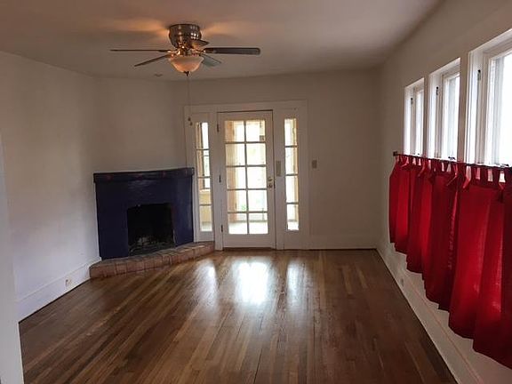 2nd image of 210 Harvard Dr SE