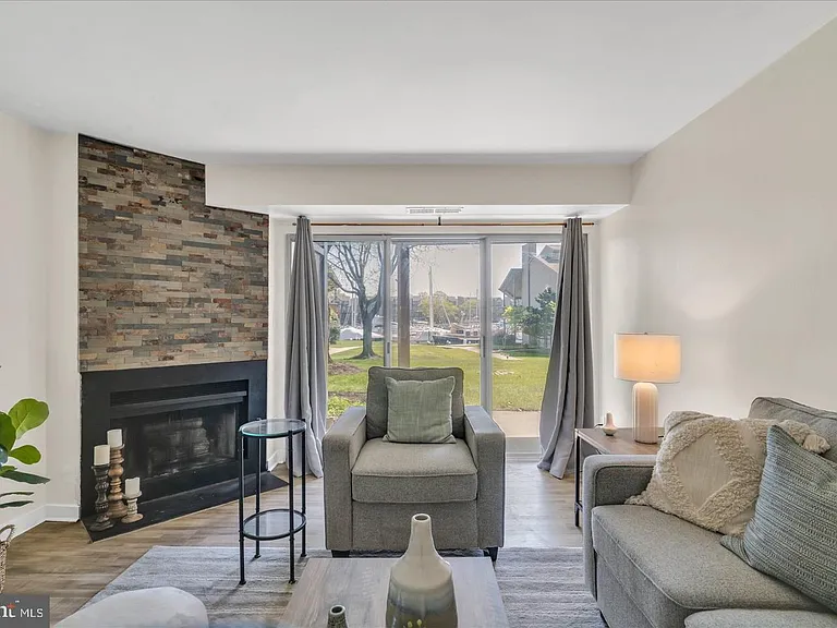 7036 Harbour Village Ct #T1 — Photo 7