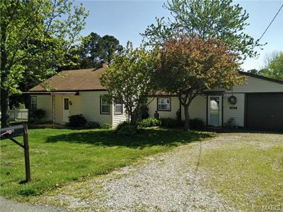 5027 Meadow Dr, Imperial, MO, 63052