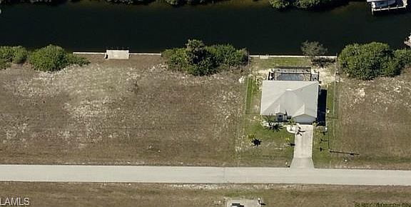 4th image of 606 NW 32nd Pl