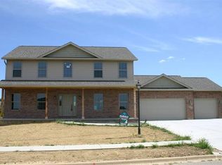 117 Cypress Pl, Washington, IL 61571