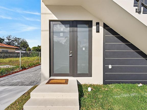 3rd image of 18316 SW 102nd Pl