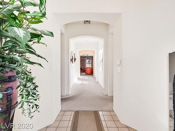 4th image of 10486 Burensburg Ave