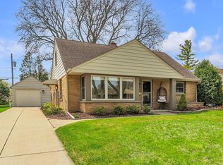 7831 W Manitoba St, West Allis, WI 53219