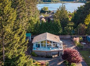 7627 Ships Point Rd, Comox Valley, BC V0R1W0