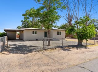 208 Camino Seis SW, Albuquerque, NM 87105