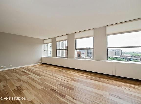 2nd image of 2626 N Lakeview Ave APT 1010