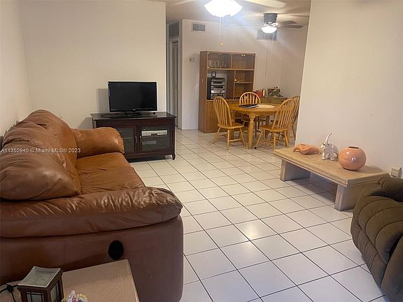 3rd image of 20330 NE 2nd Ave APT 8