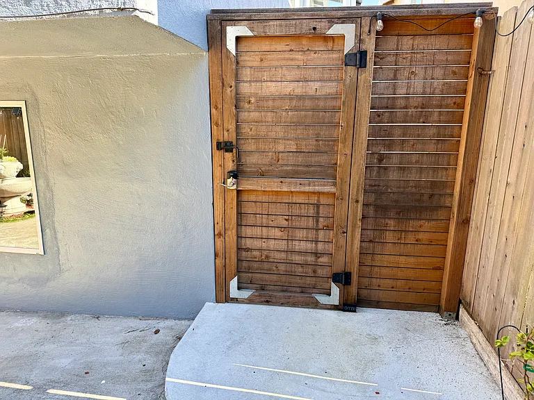 Higate Dr — Photo 12