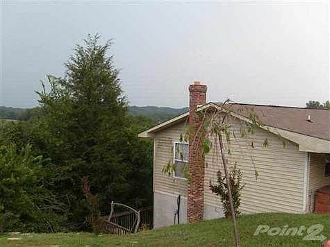 2nd image of 423 Wichert Ln