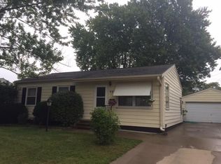 409 Cherry Hill Rd NW, Cedar Rapids, IA 52405