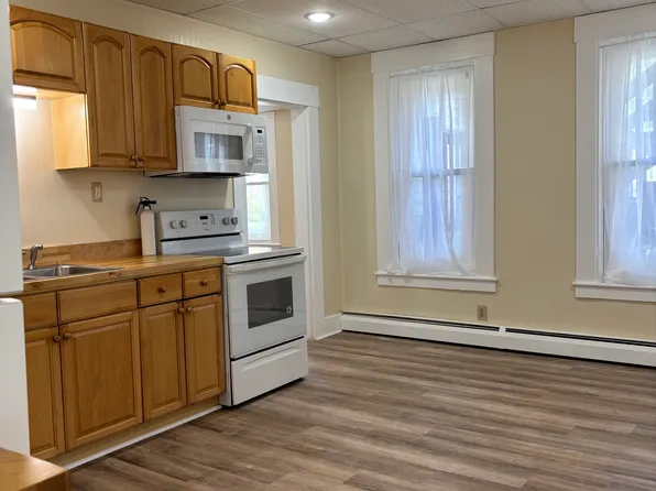 23B Maple St, West Lebanon, NH 03784