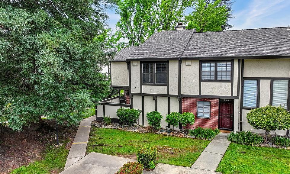 1st image of 212 Wales Dr