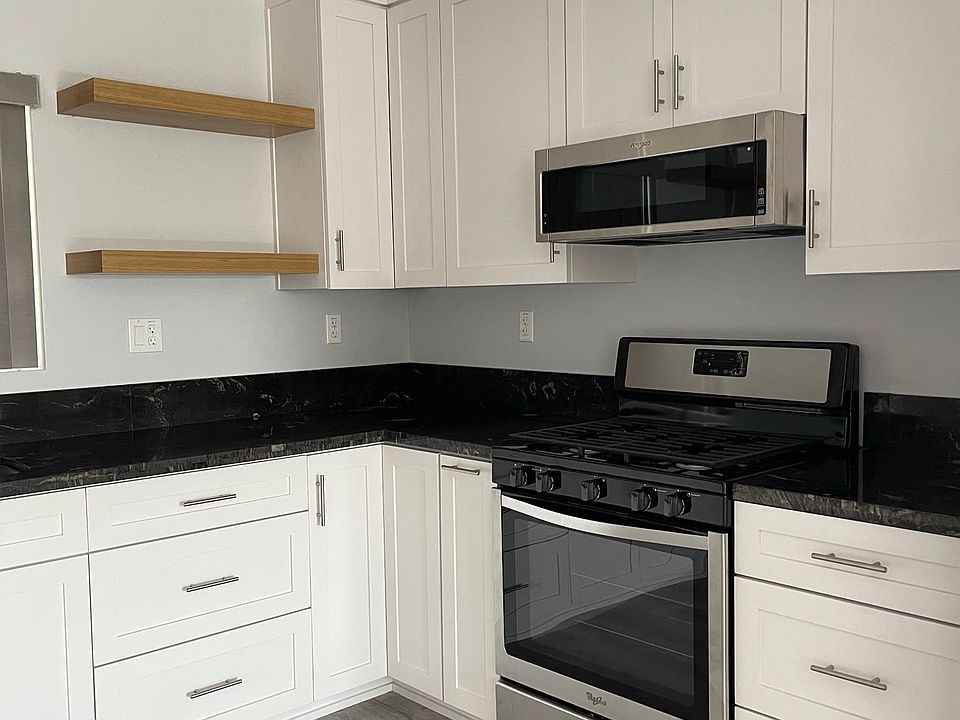 Brand new kitchen and appliances