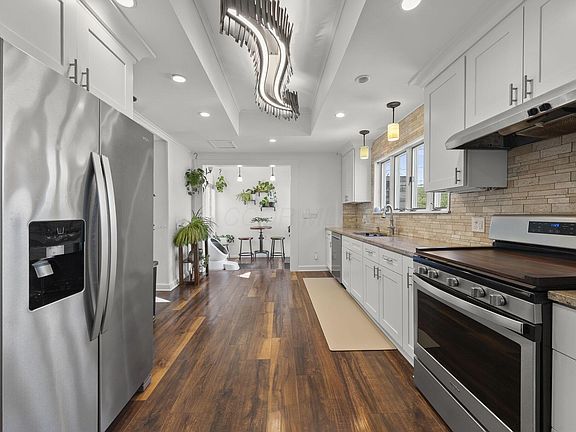 4th image of 1383 City Park Ave
