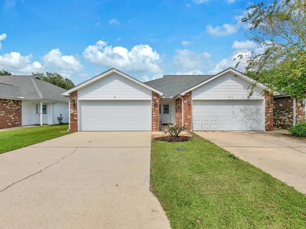 27 E Lane Dr, Mary Esther, FL 32569