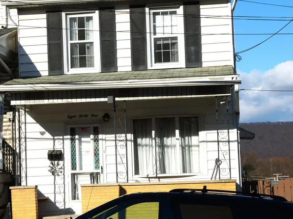 831 W Spruce St, Coal Township, PA 17866