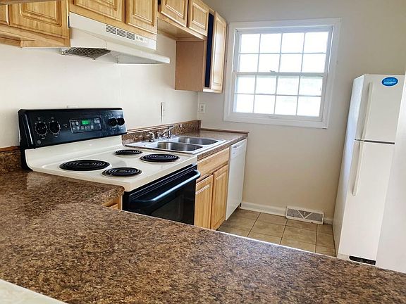 5th image of 21337 Windsor Dr