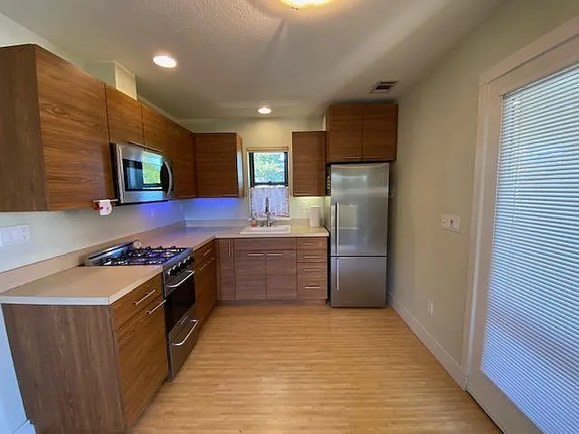 436 Russell St #A — Photo 4