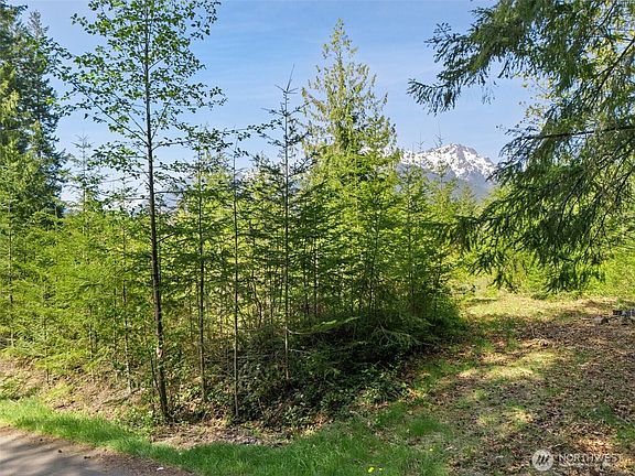 3rd image of 440 N Dow Mountain Drive
