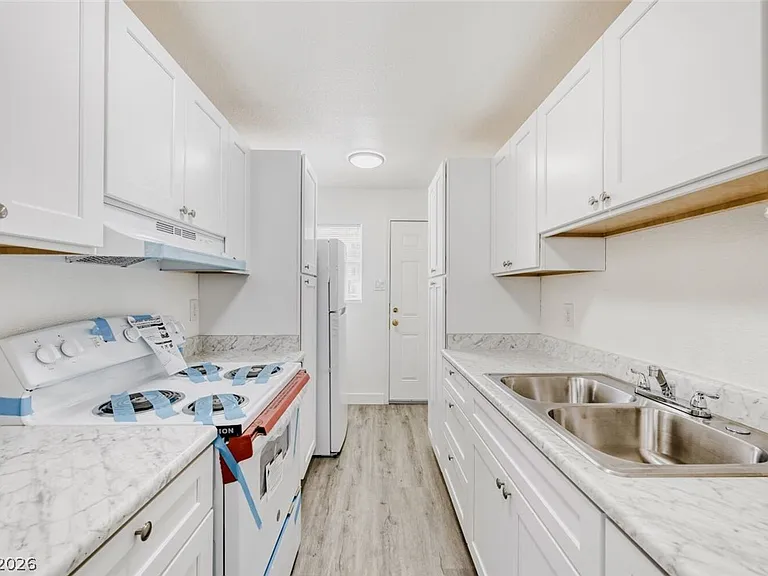1014 N 4th St #1-10 — Photo 19