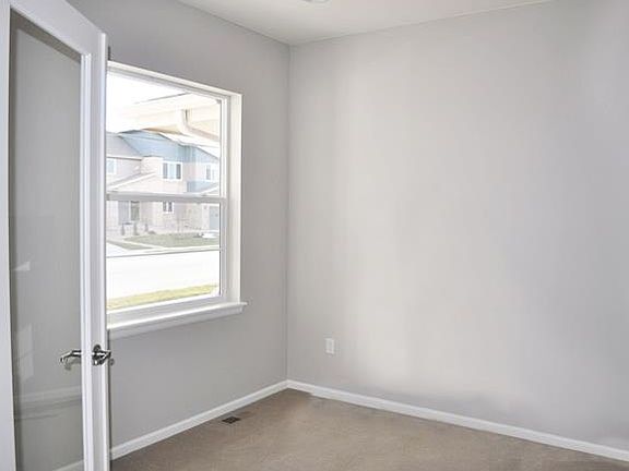 3rd image of 1369 Catalpa Pl