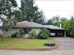 138 W Hazel St, Roseburg, OR 97471