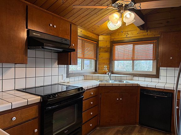 5th image of 705-260 Indale Dr