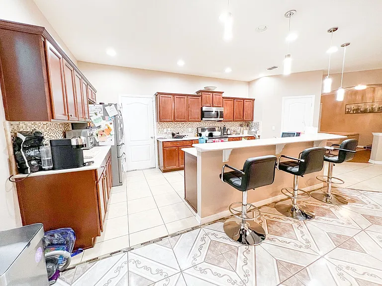 402 Rock Springs Cir — Photo 10
