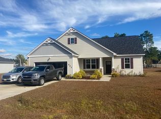 602 Winfall Dr, Holly Ridge, NC 28445