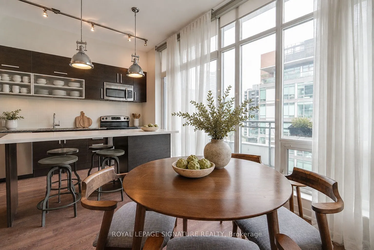 1 bed, $2,500 — Photo 2