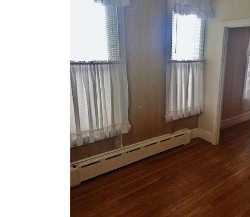 4th image of 205 East St