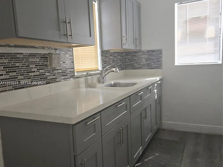 2111 NW 26th Ave — Photo 5