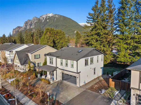 1352 Salish Avenue SE, North Bend, WA 98045