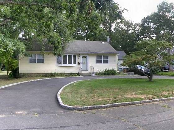 1st image of 18 Marianna Pl
