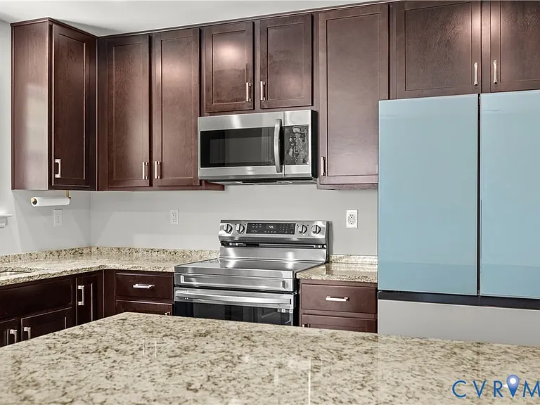 3372 Dewsberry Ln — Photo 2